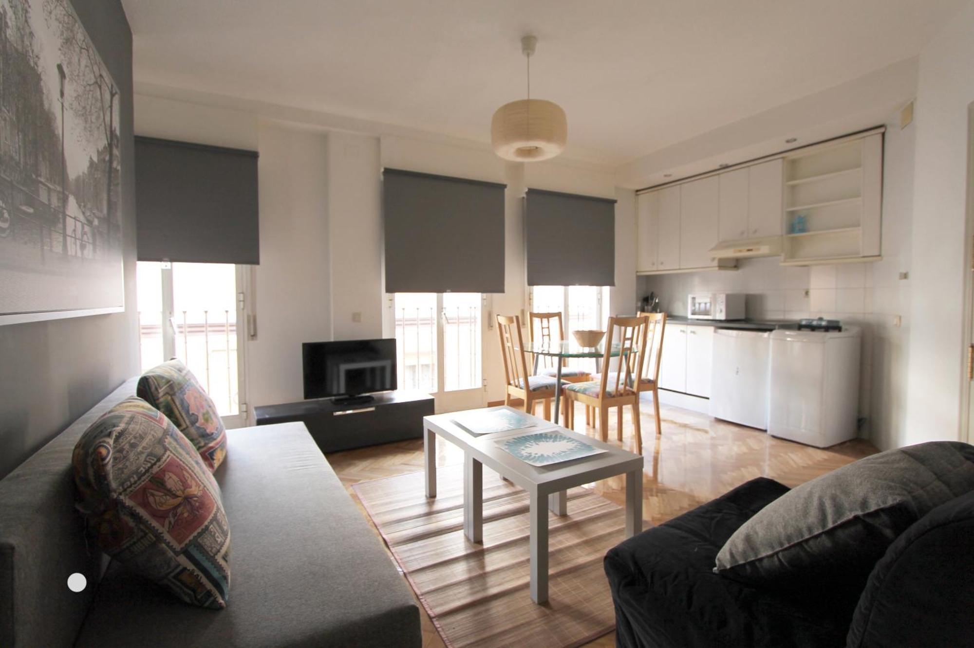 Apartamentos Goyescas Deco مدريد الغرفة الصورة